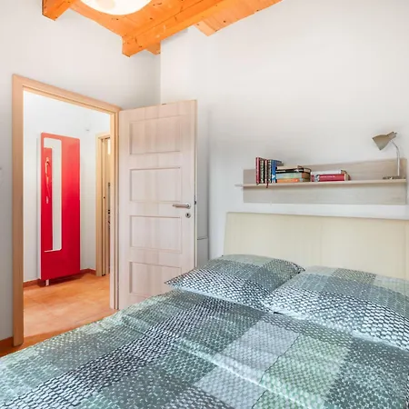 2 By Interhome Bečov nad Teplou
